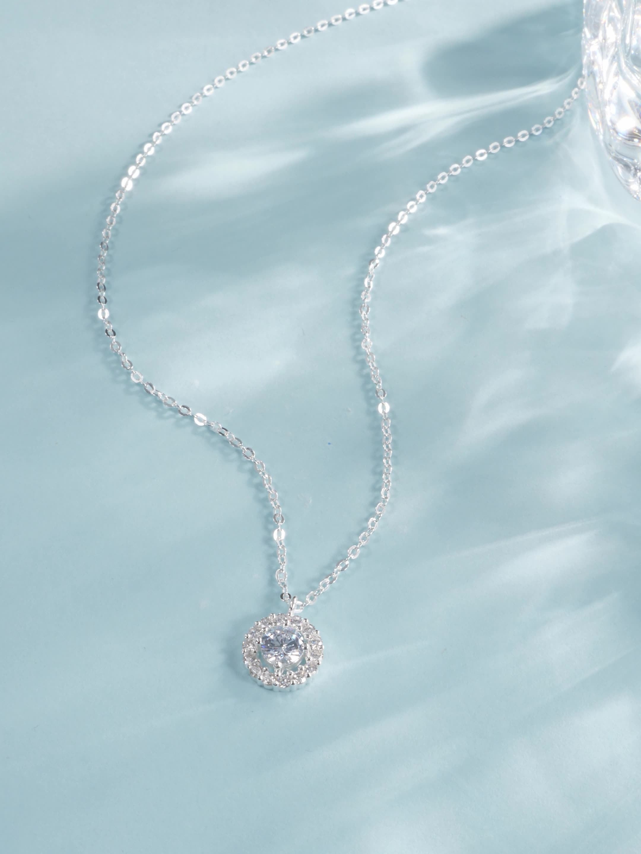 שרשרת ותליון עגול כסף 925 משובץ אבני זירקוניה