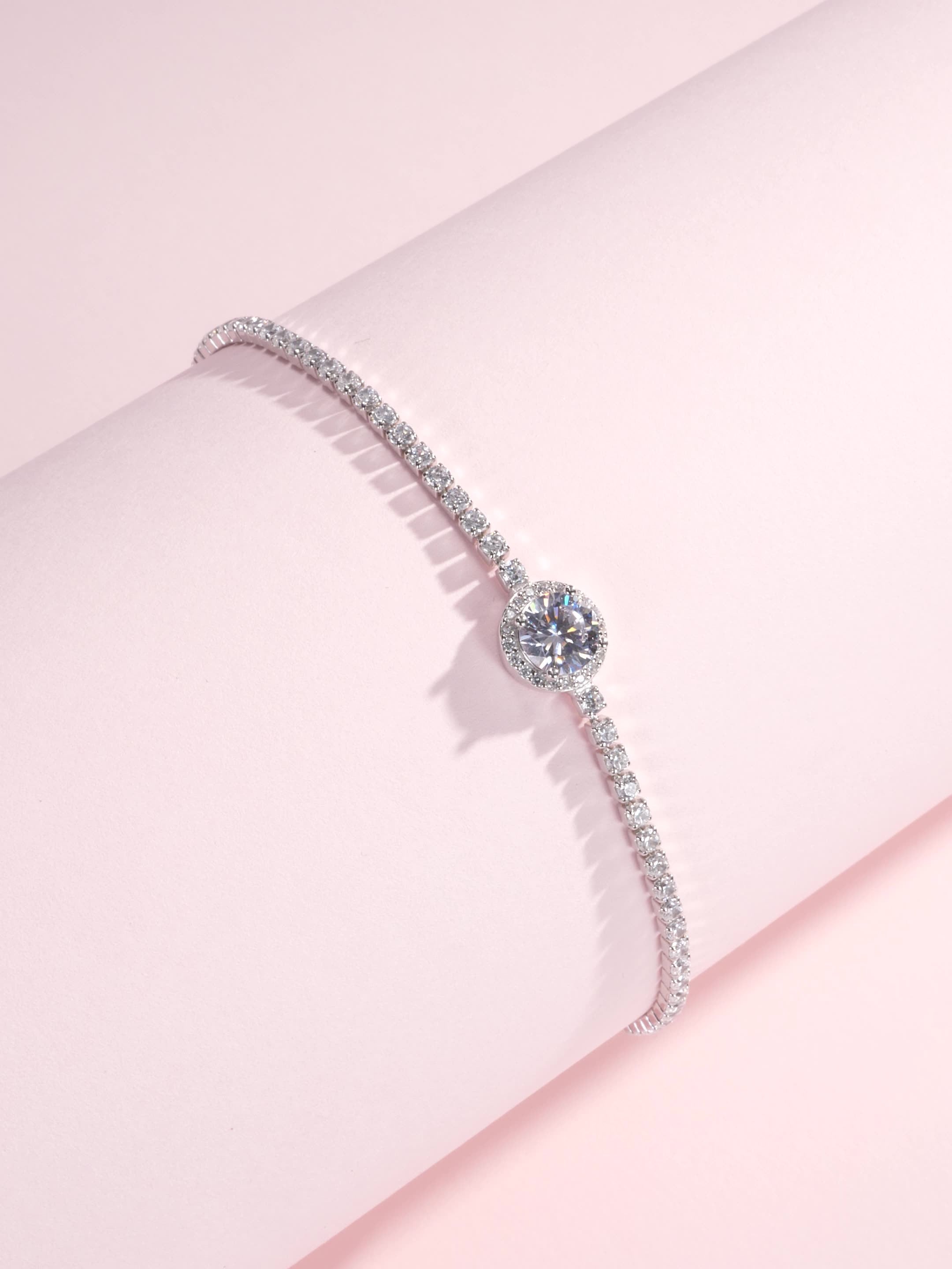 צמיד טניס עם אבן מרכזית עגולה כסף 925 משובץ אבני זירקוניה