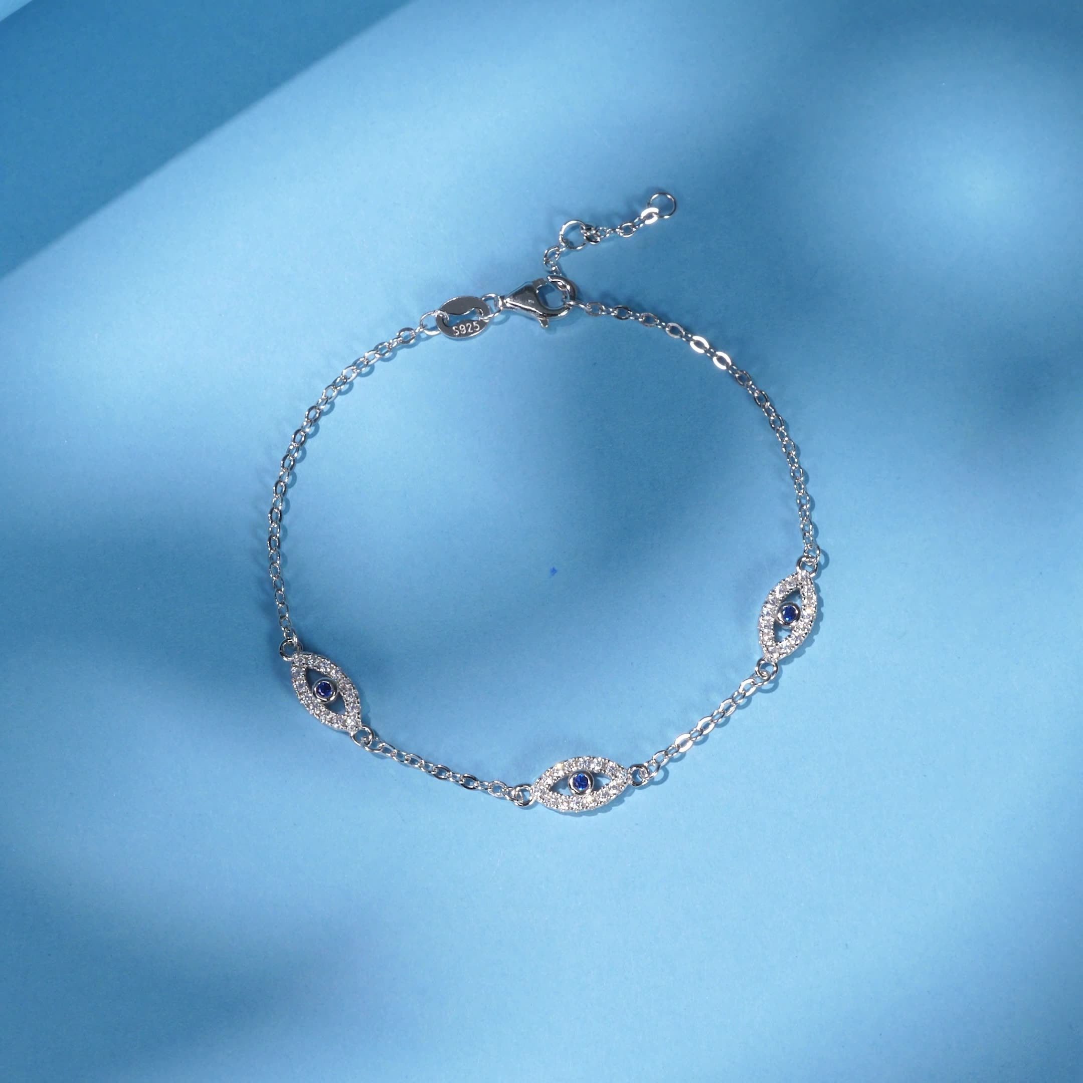 צמיד תליוני עין הרע כסף 925 משובץ אבני זירקוניה