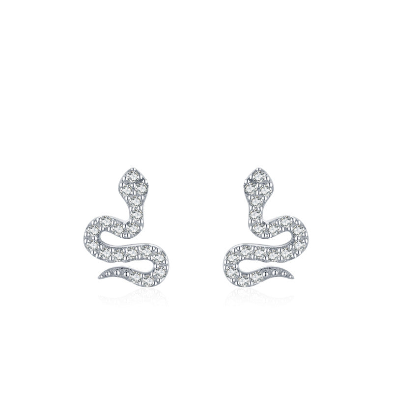 עגילים צמודים בעיצוב נחשים כסף 925 משובץ אבני זירקוניה