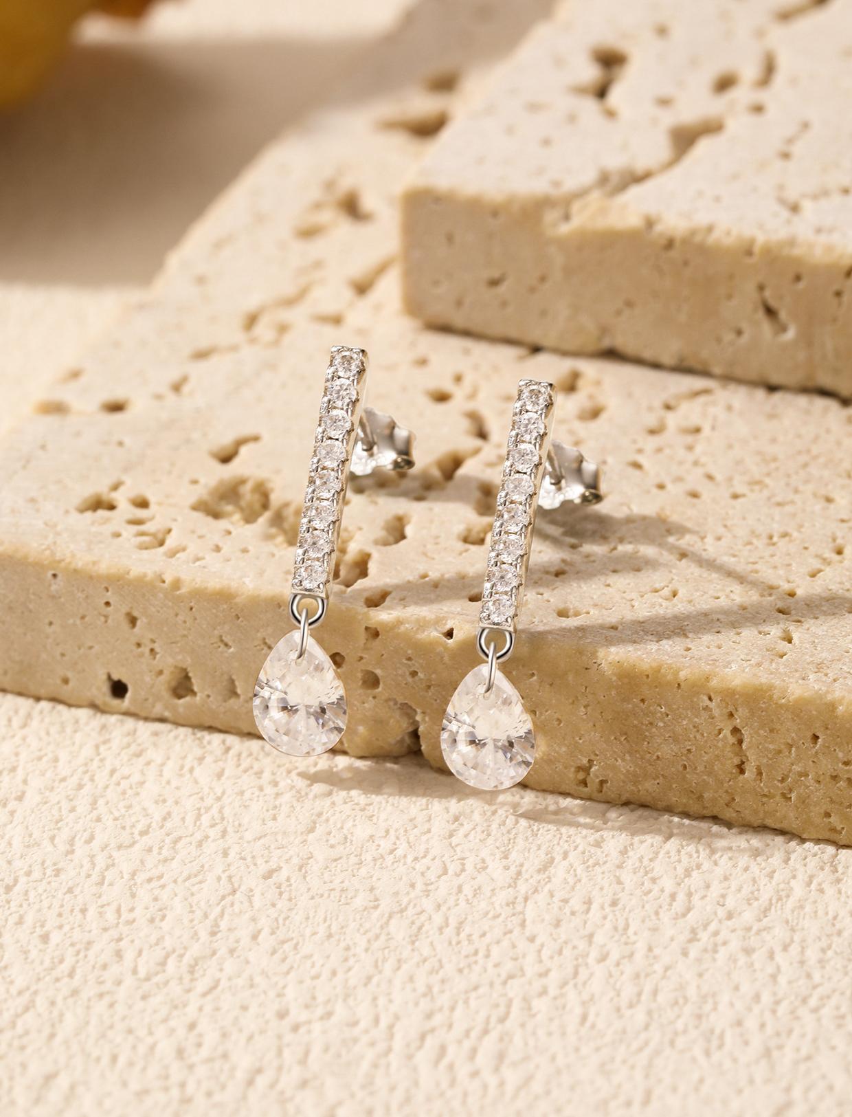 עגילים צמודים נופלים כסף 925 משובץ אבני זירקוניה