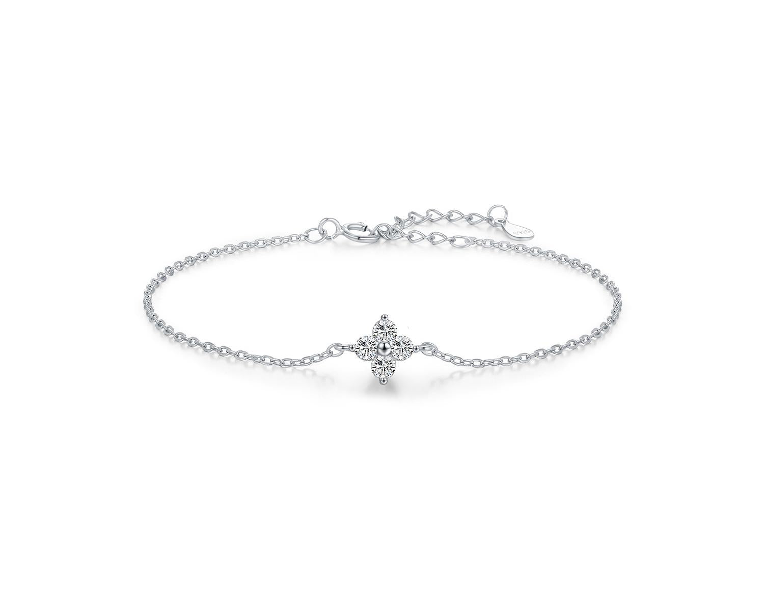 צמיד עם כוכב מרכזי כסף 925 משובץ אבני זירקוניה