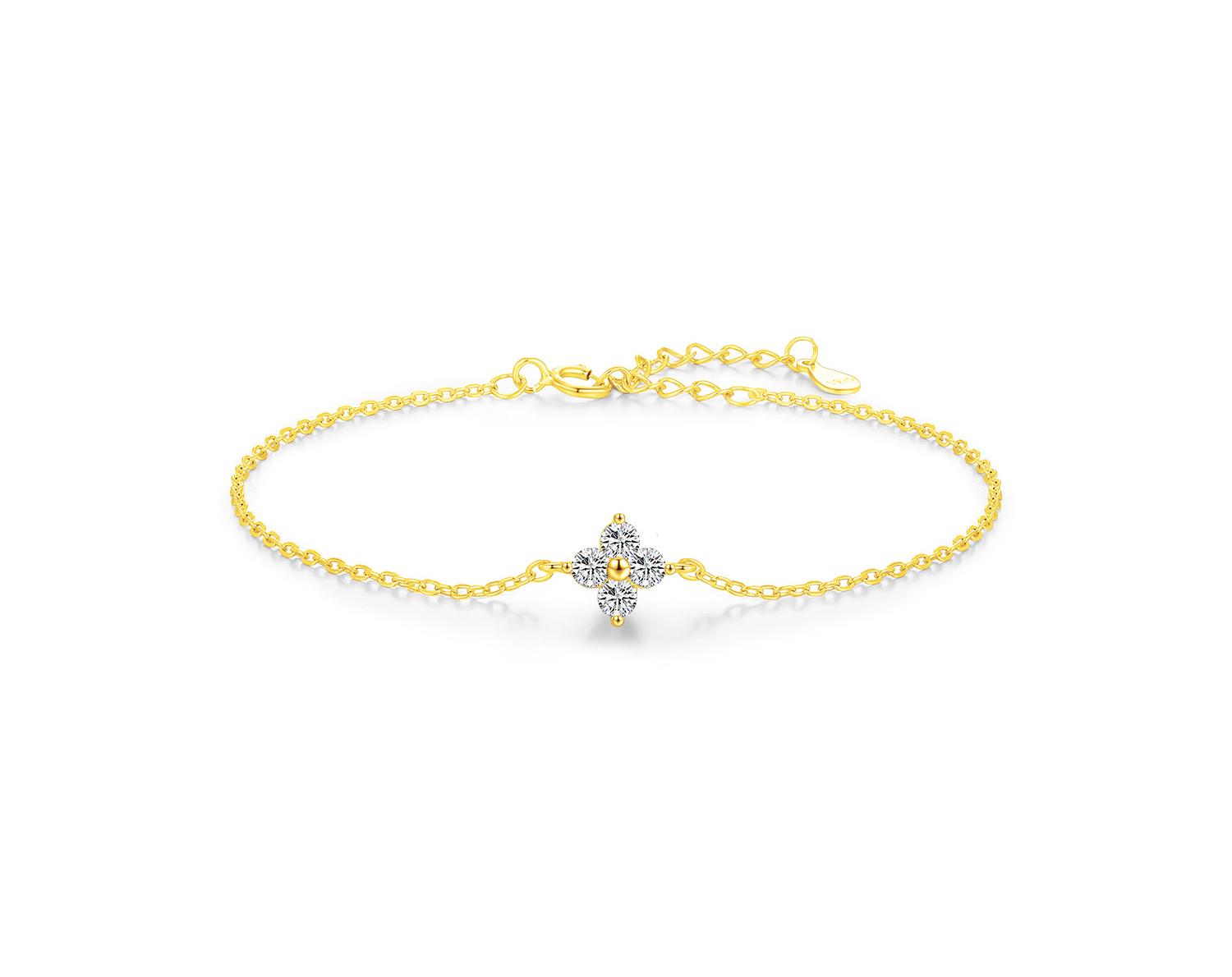 צמיד עם כוכב מרכזי כסף 925 משובץ אבני זירקוניה