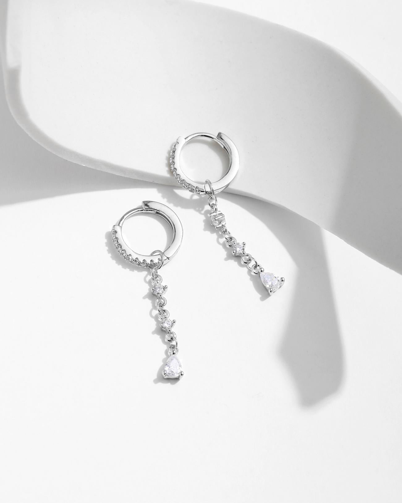 עגילי חישוק נופלים כסף 925 משובץ אבני זירקוניה